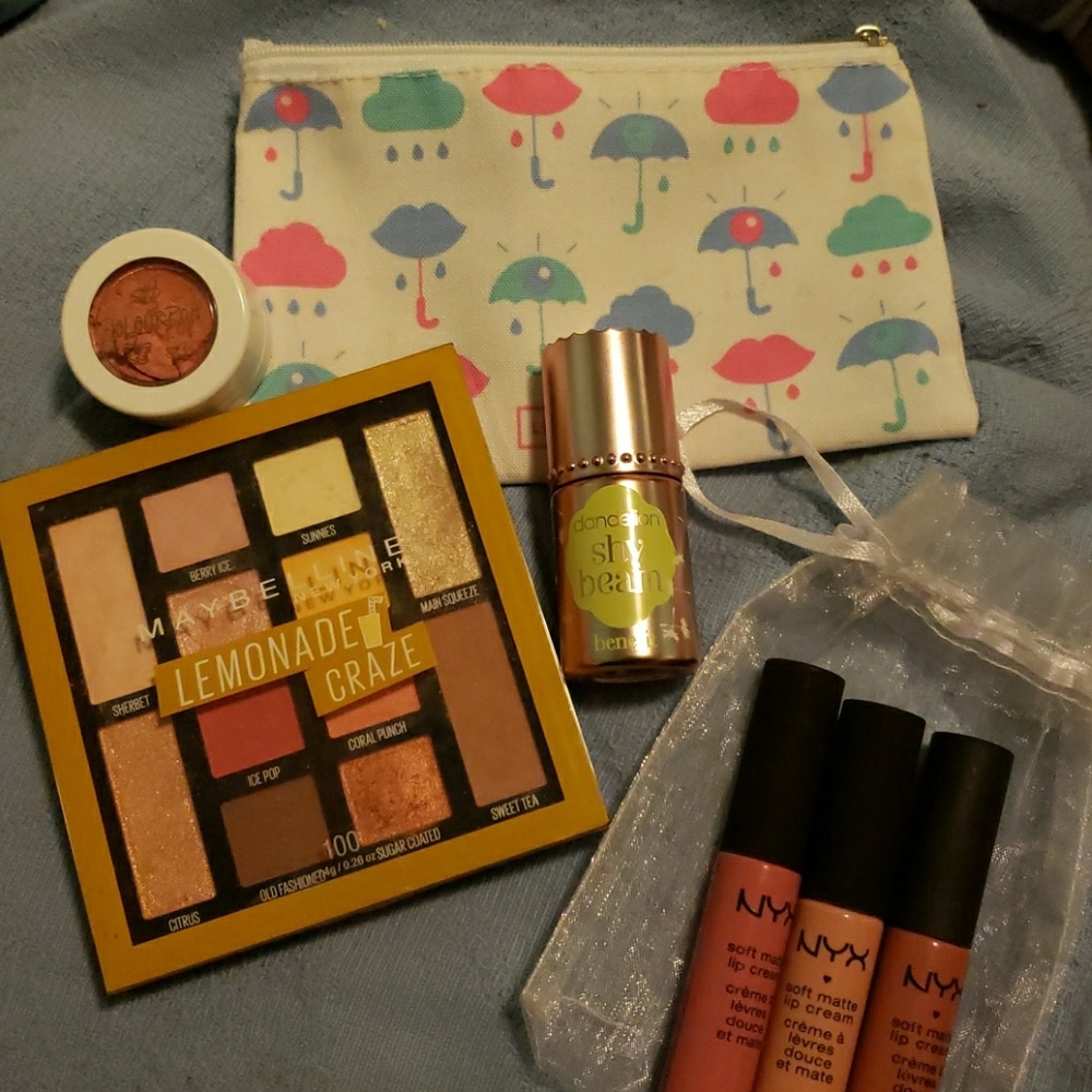 😍 Make up bundle!!! 6 piece bundle!!!!